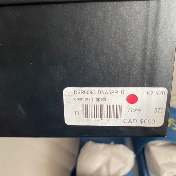 Versace slides HARDLY WORN! - Picture 7 of 9